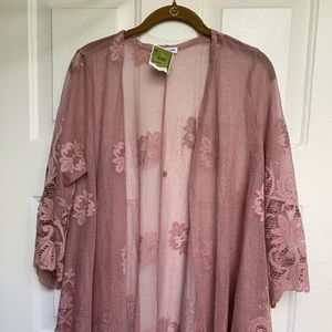 Woman’s lace duster